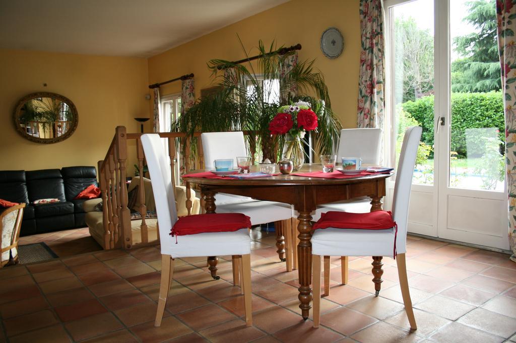 Les Hibiscus Bed & Breakfast เมซง-ลาฟีตต์ ภายนอก รูปภาพ